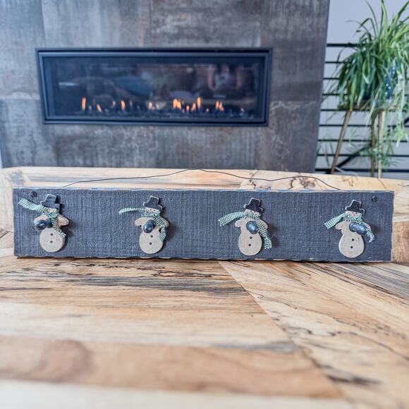 Primitive Ohio Wholesalers Wooden Snowman Wall Decor w/ Pegs for Hanging-18”W - Picture 1 of 7